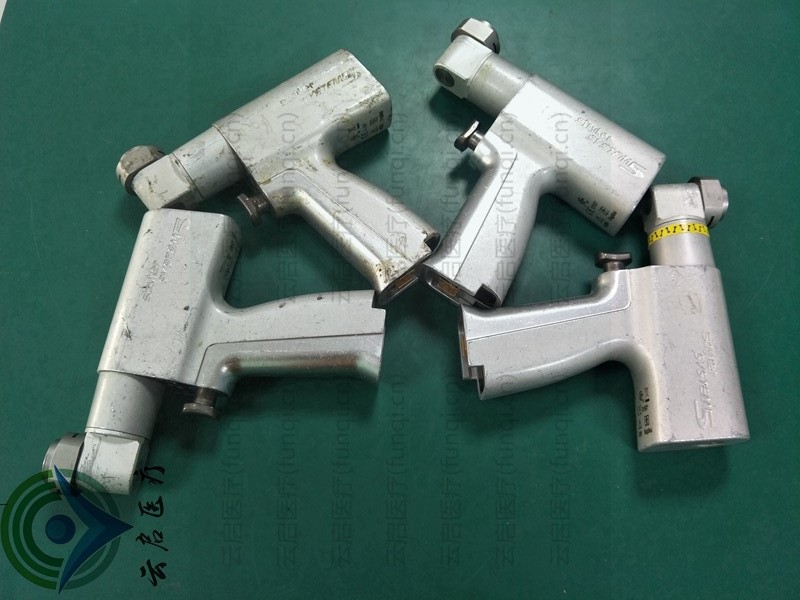 Stryker4208骨鉆    不轉(zhuǎn)，驅(qū)動板故障，更換驅(qū)動板，.jpg